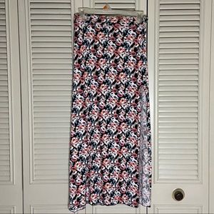 🌷American Eagle Outfitters One Size Floral Split Thigh Maxi Skirt
